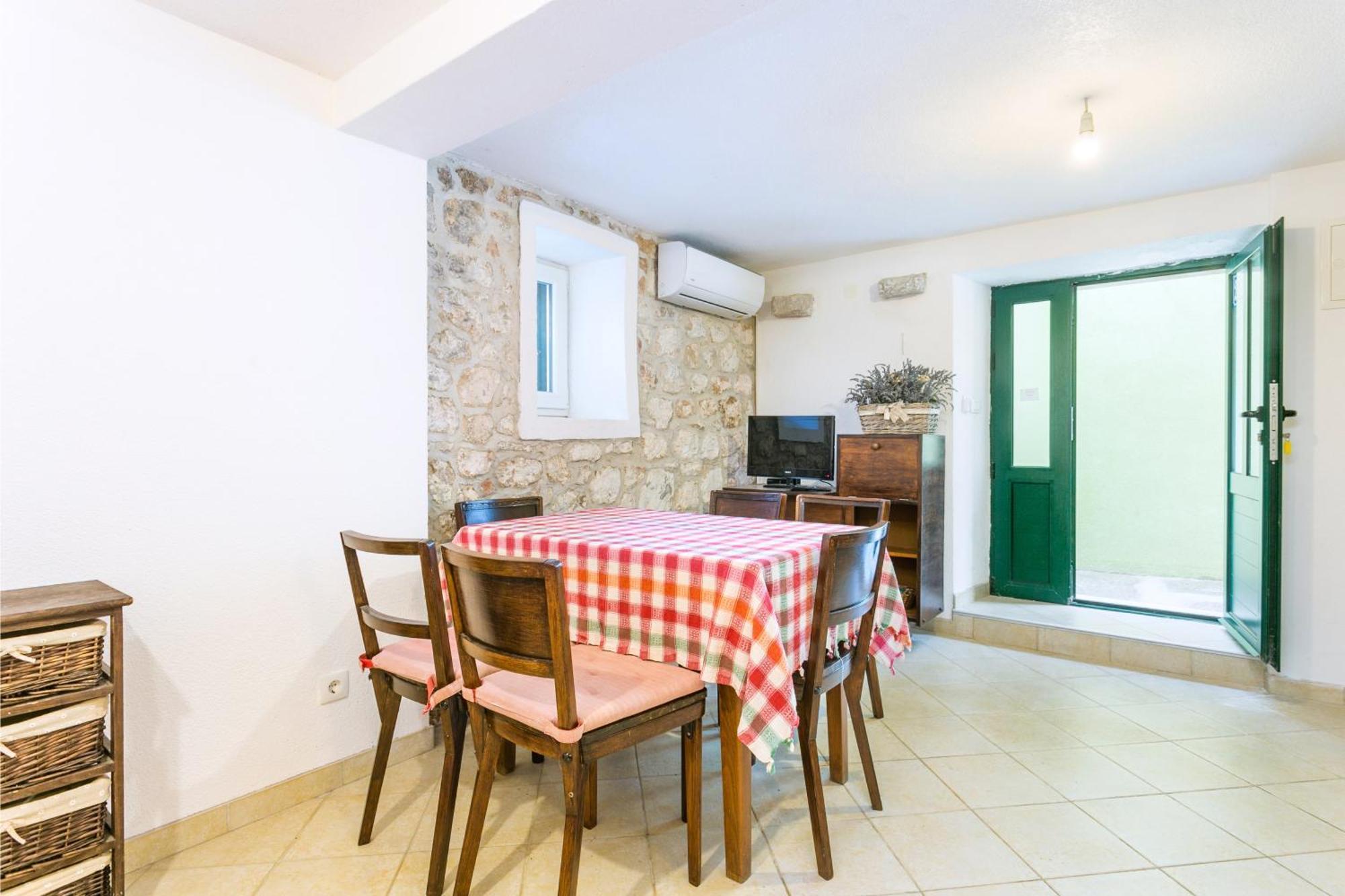 Holiday House With A Parking Space Igrane, Makarska - 8332 Room photo